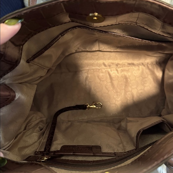 Michael Kors Hamilton Brown Crocodile-Embossed Handbag - Picture 6 of 7